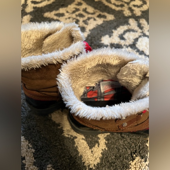 Winter boots - Picture 2 of 3